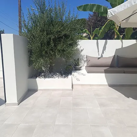 Rhotheon In Rhodes Apartment *